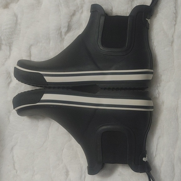 Rocket Dog Rainbow Black Women's Rain Booty Slip On Size 6.5 - Picture 8 of 8